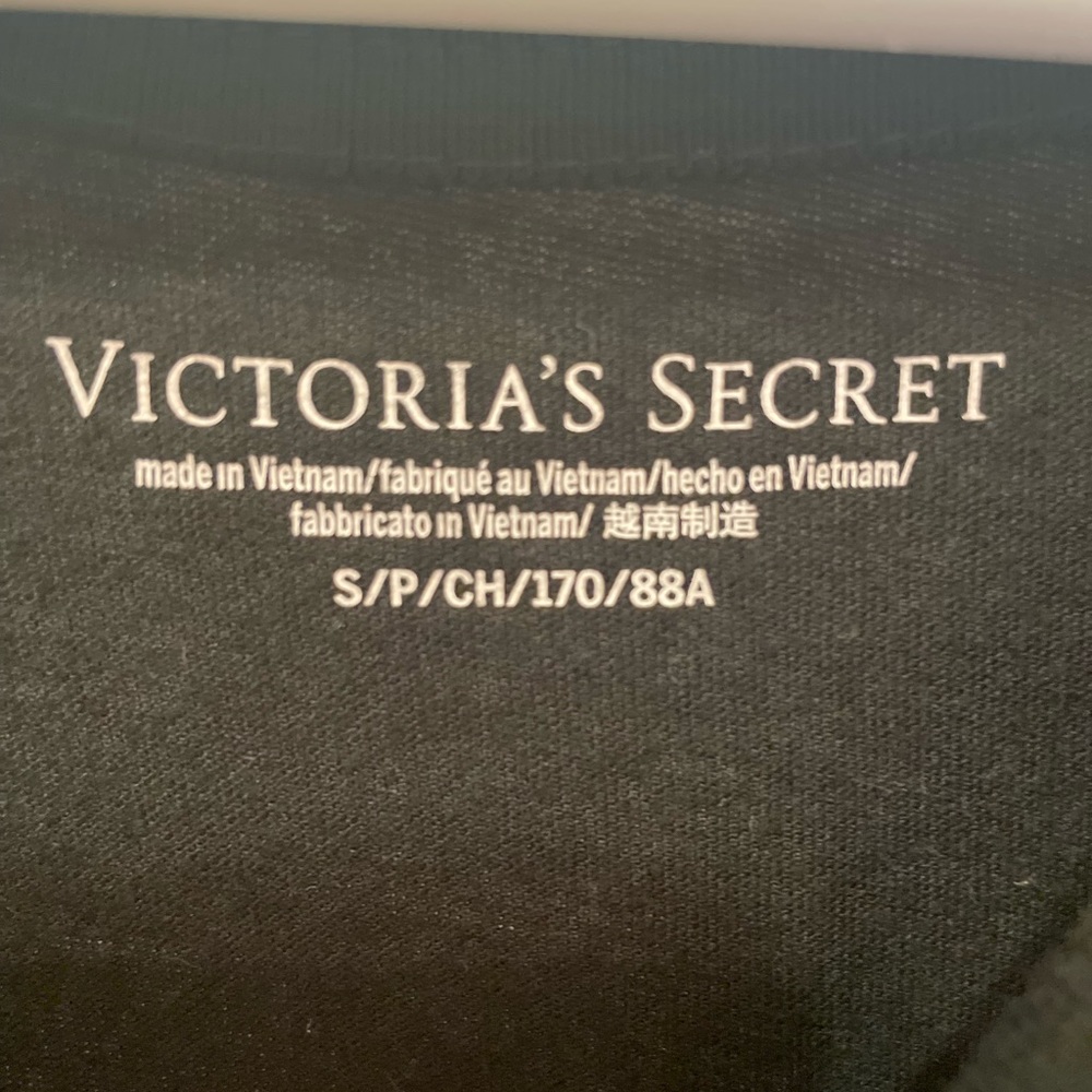 Long Sleeve Victoria Secret Shirt!